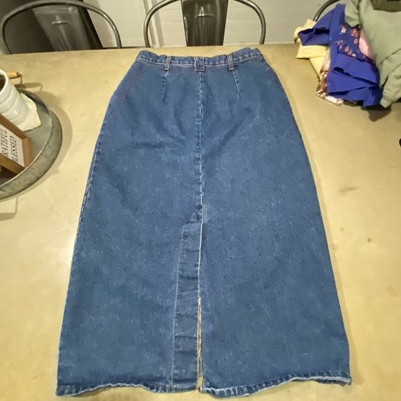 jean skirt - Picture 3 of 3